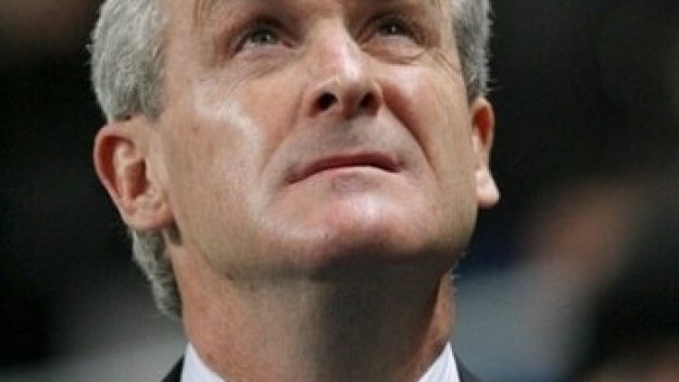 Хюз бесен на Манчини - не се здрависал почтително