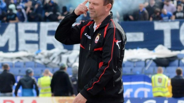 Стойчо Младенов нападна Йешич