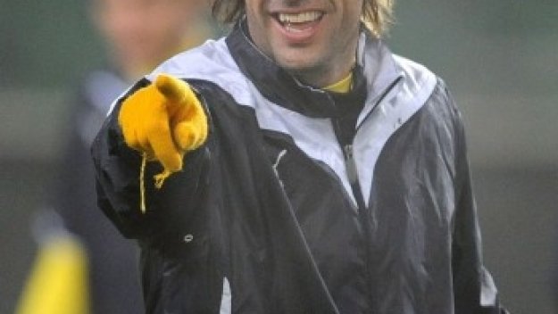 Капдевила преподписва за още 2 години