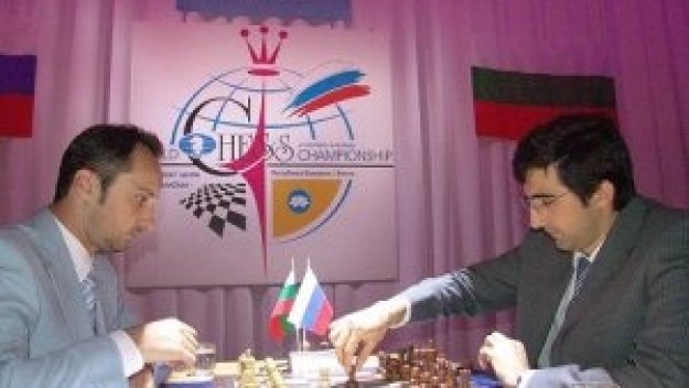 Топалов и Крамник все пак ще играят днес