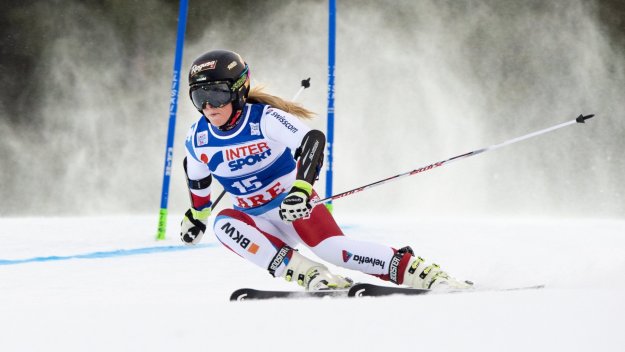 Лара Гут спечели спускането във Вал д'Изер