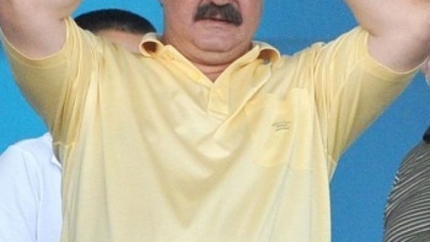 Батков обяви: Скандално съдийство