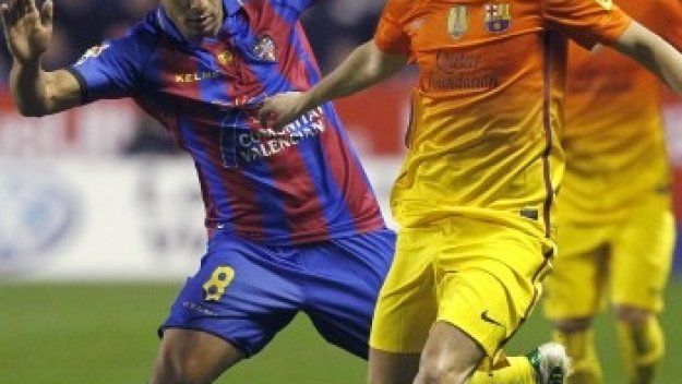 Барса дръпна с 11 точки пред Реал