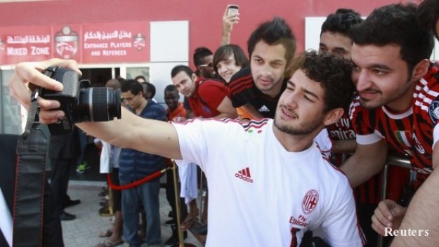 Милан продава Пато, за да вземе Тевес и Балотели?