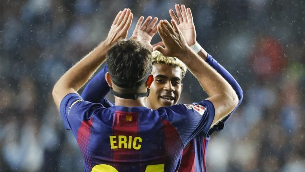 Еуфория на "Камп Ноу": Звезда подписа с Барса до 2031 г.