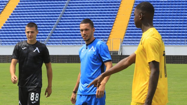 Амнистия? Стаси остава във "фризера" на Левски