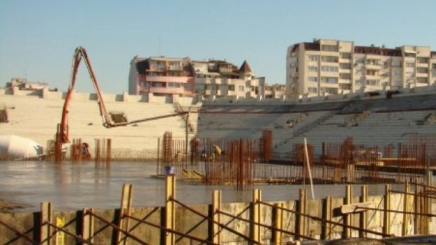 Ботев Пловдив вътрешно с 25 млн. лв.