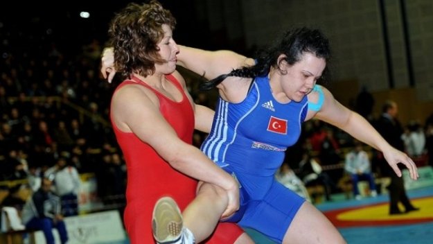 Станка Златева гази в Истанбул, вече е на финал