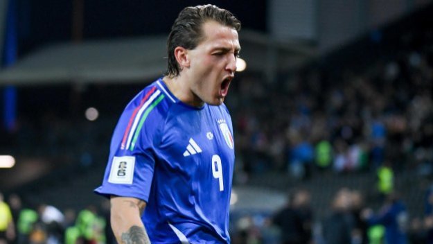 Юнайтед подготвя офанзива за италиански национал