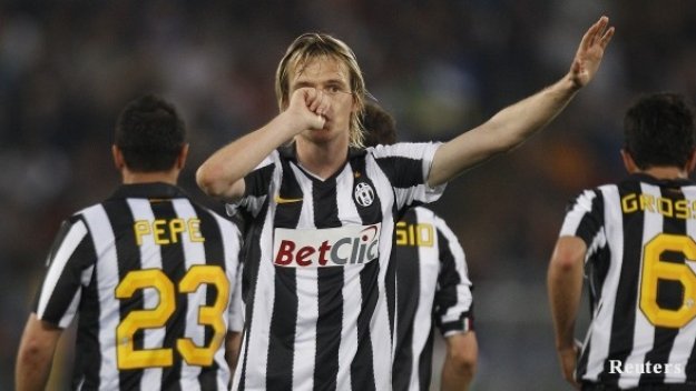 Ливърпул преговаря с Юве за Милош Красич