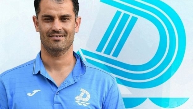 Официално: Веско Великов поема новака във Втора лига Кариана Ерден