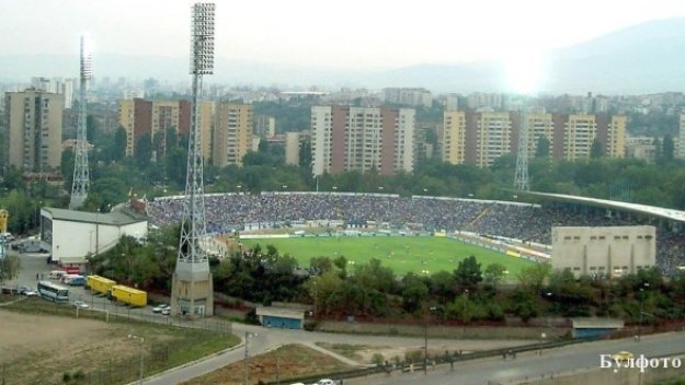 Левски решава до дни кой да строи стадиона