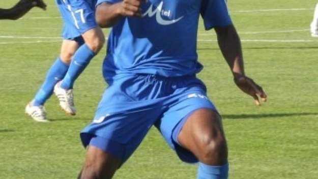 Върнаха Диамутен в първия отбор на Левски