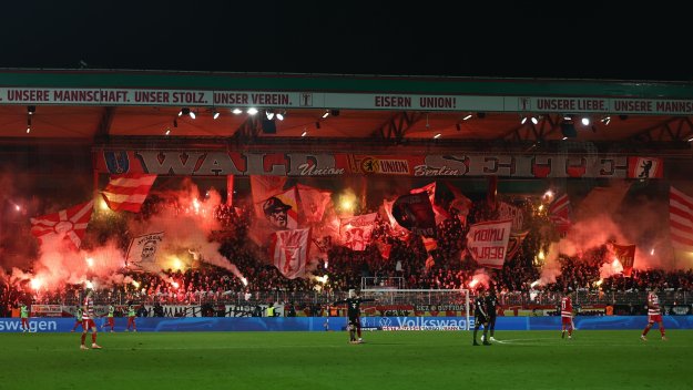 Байерн се пребори с Унион и некадърен съдия за Купата