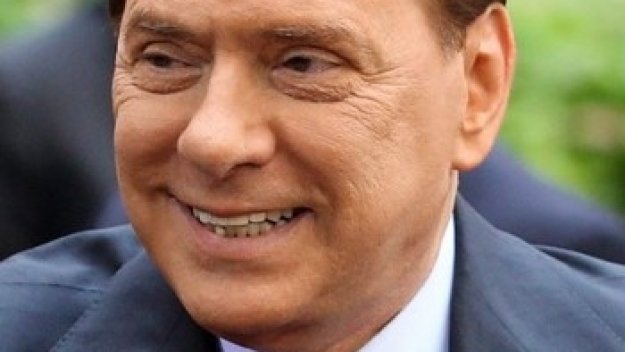 Берлускони: Роналдиньо ще подпише нов договор с Милан