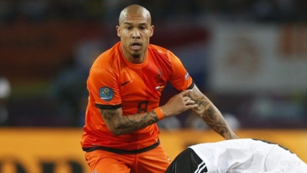 Ман Сити е на път окончателно да се отърве от Де Йонг и Санта Крус