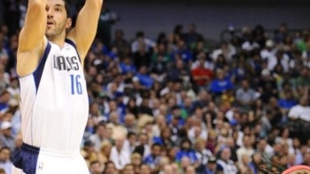 Стоякович с 5 тройки, Далас дръпна с 2-0