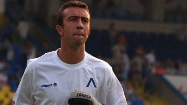 Левски бие шута на Георги Петков