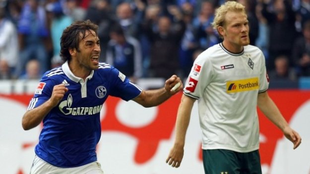 Дуото от Реал спаси Шалке