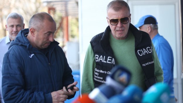 Наско Сираков е длъжен да търси новия Мъри