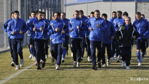 Черноморец остана без автобус