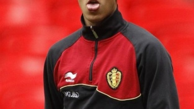 Азар официално на &quot;Стамфорд Бридж&quot;