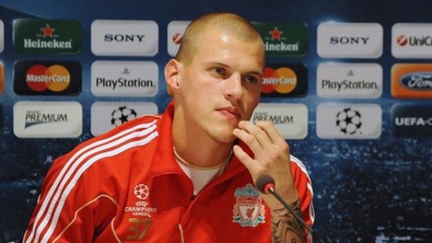 Шкъртел с контузия в бедрото, тръгна си за Ливърпул