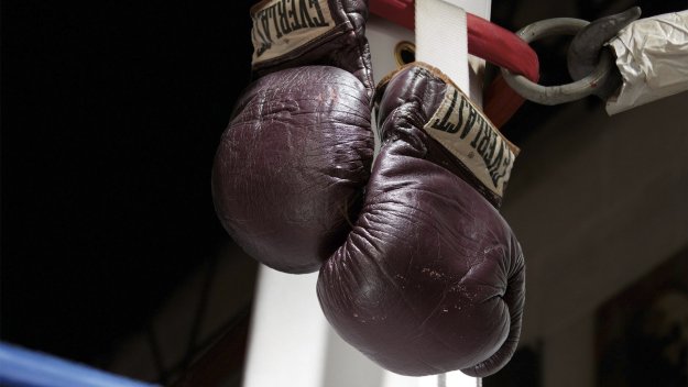 Продадоха боксови ръкавици на Мохамед Али за близо 400 000 евро