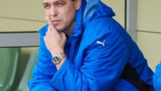 Ботев гласува доверие на Петър Хубчев