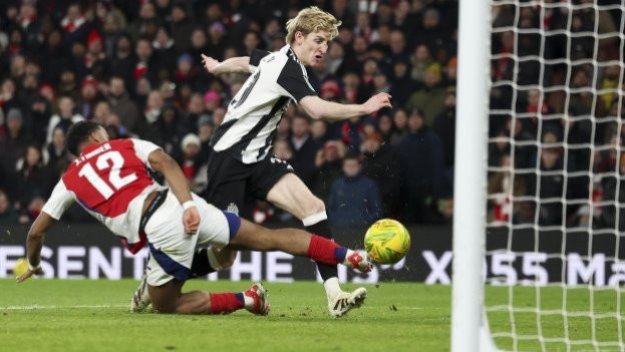 Клубовете от Висшата лига на Англия гласуваха "против" въвеждането на таван на заплатите от 2026/27