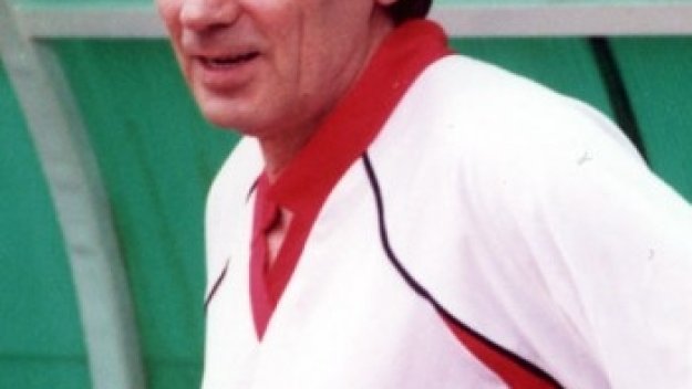 Легенда на Берое призова Илиан Илиев да остане треньор на заралии