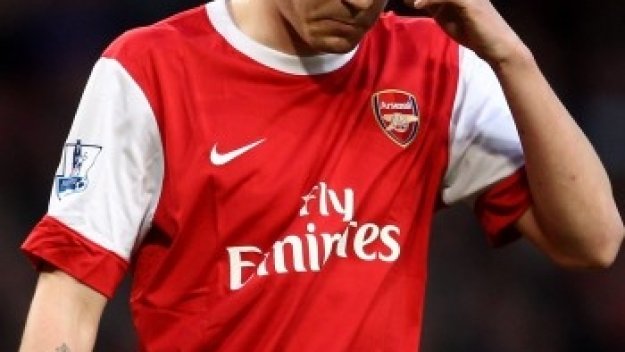 Бендтнер: Надявам се да напусна Арсенал възможно най-скоро