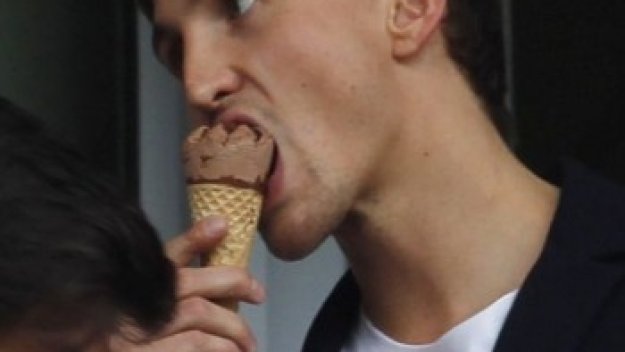 Шалке отмъква Рене Адлер от Леверкузен