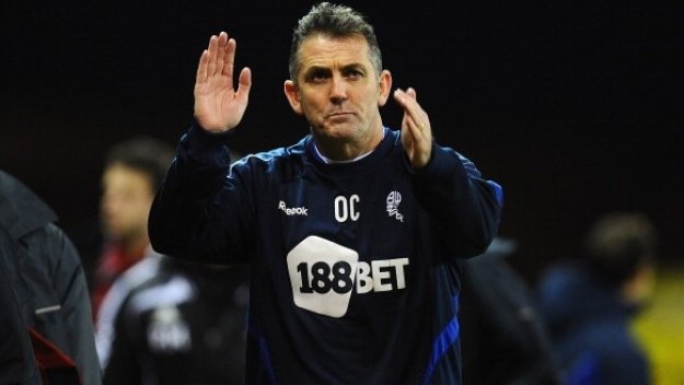 Болтън чака отговор от Арсенал за Карлос Вела