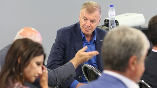 Сираков: Няма да бухат Левски като тъпан!