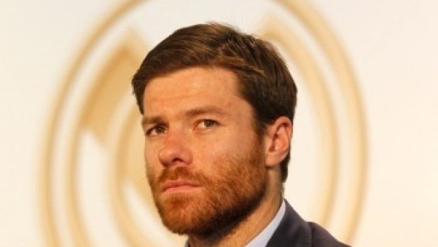 Чаби Алонсо решил да остане