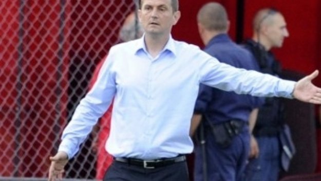 Треньорът на Литекс: Битката за титлата не е само между нас и Лудогорец