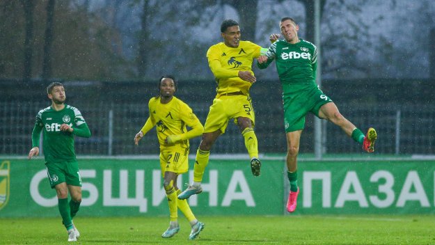 Левски има да си връща на Хебър