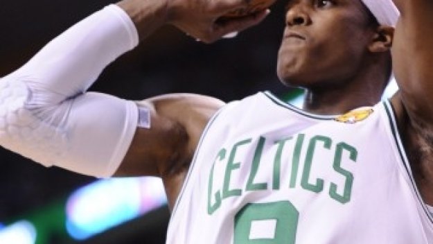 Бостън удари Сан Антонио в битката на лидерите