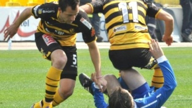 Миньор продължава да затъва