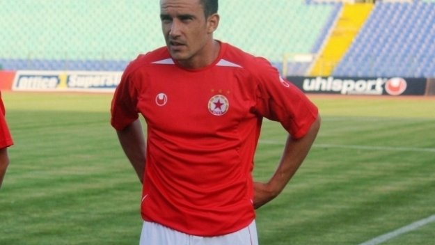 Вальо Илиев излиза за ЦСКА срещу Локо, Иван Стоянов аут от мача