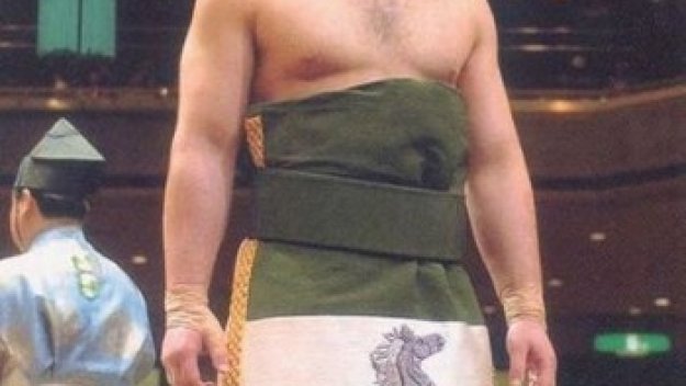 Котоошу с едно място нагоре във вечната ранглиста