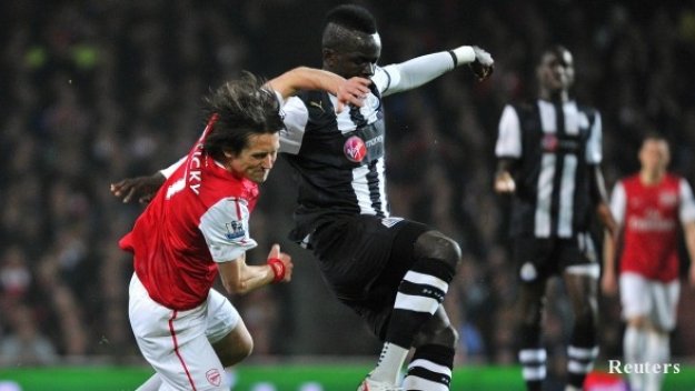 Челси пръска 64 милиона паунда за Хълк, Крул и Тиоте