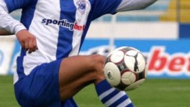 Сакалиев бойкотира Адакемик