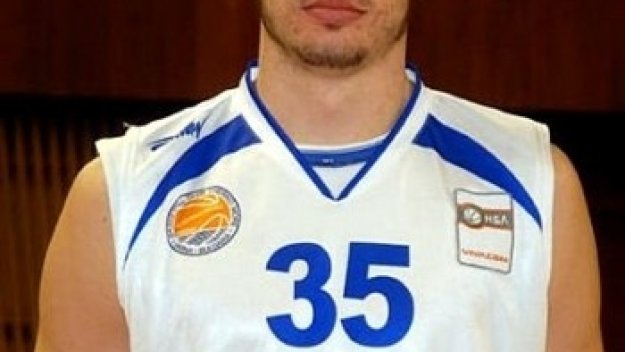 Национал реже Левски