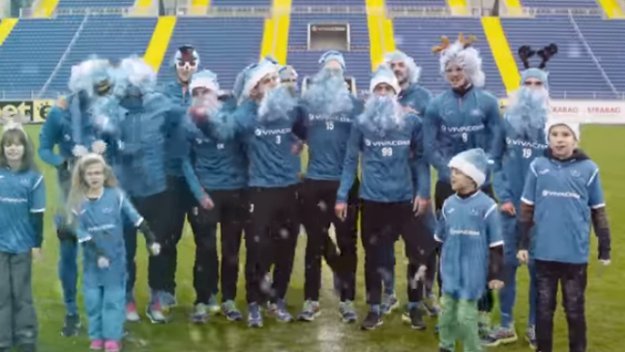 Играчите на Левски със сини бради преди Коледа + ВИДЕО