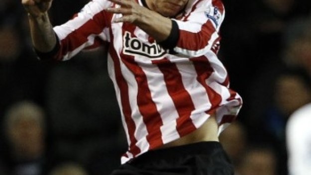 Никлас Бендтнер гледа към Русия