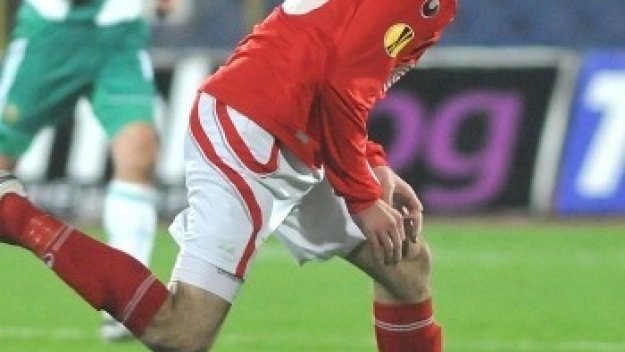 Шеридън се завърна на &quot;Армията&quot;, чака трансфер в Хибърниън