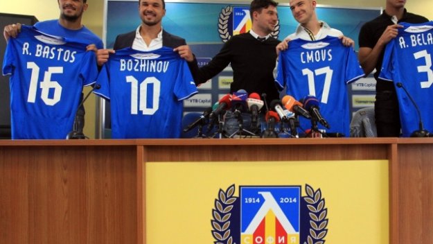 Божинов титуляр за Левски срещу Славия