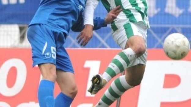 Защитник на Левски ще продължи кариерата си в чужбина